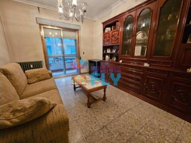 Piso en venta en Ourense, O Vinteún