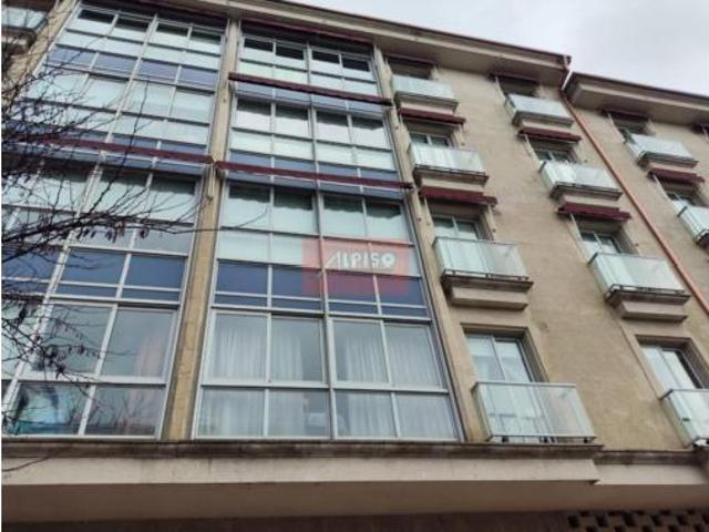 Piso en venta en O Vinteún, Ourense