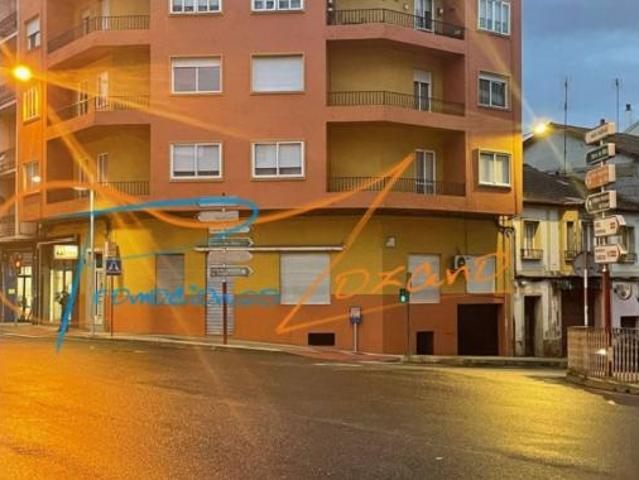 Piso en venta en Ourense, O Vinteún