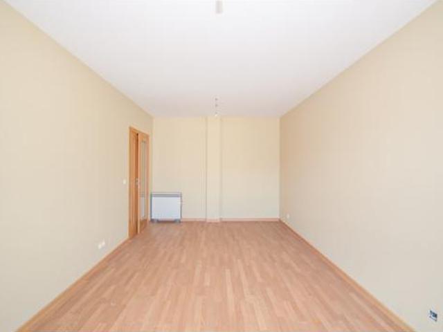 Piso en venta en Outes, Noia