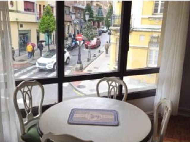 Piso en venta en Centro, Oviedo