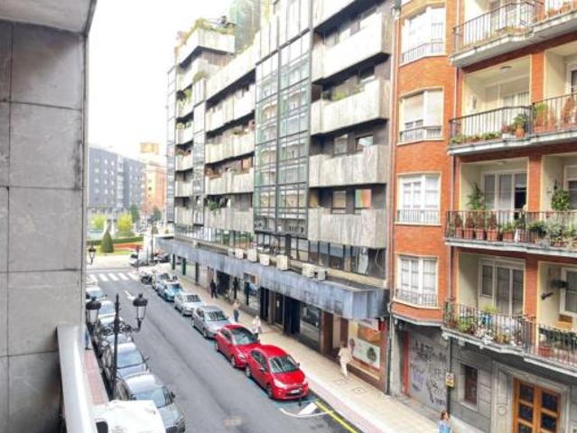 Piso en venta en Oviedo, Llamaquique