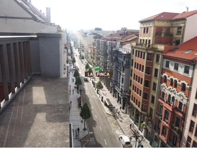 Piso en venta en Oviedo, Llamaquique