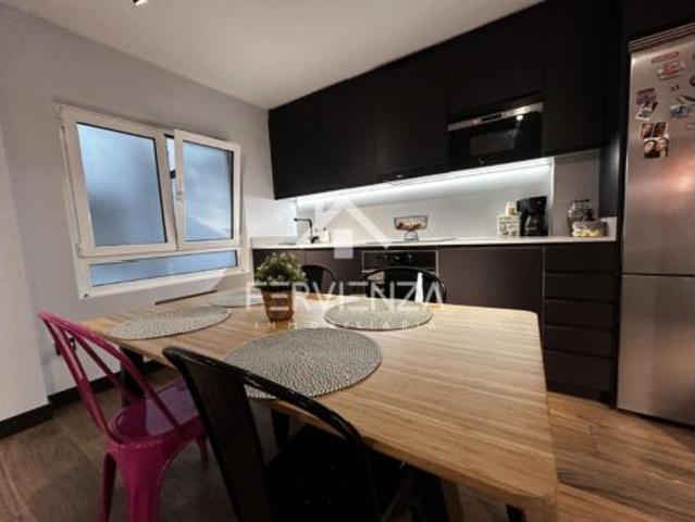 Piso en venta en Llamaquique, Oviedo