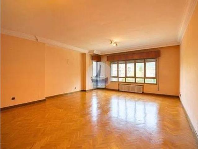 Piso en venta en Llamaquique, Oviedo