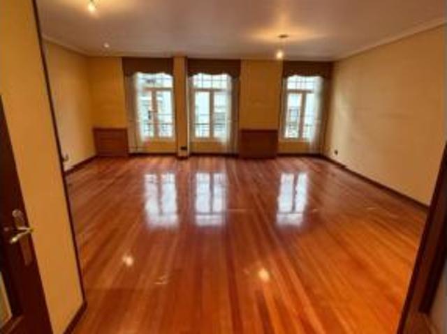 Piso en venta en Llamaquique, Oviedo