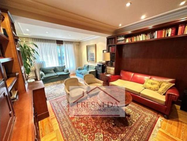 Piso en venta en Oviedo, Llamaquique