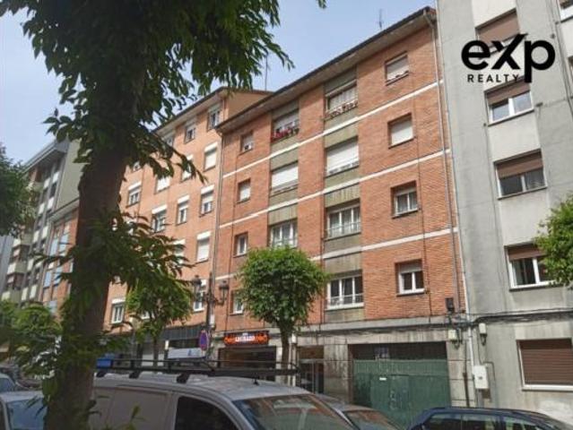 Piso en venta en Los Solises, Oviedo