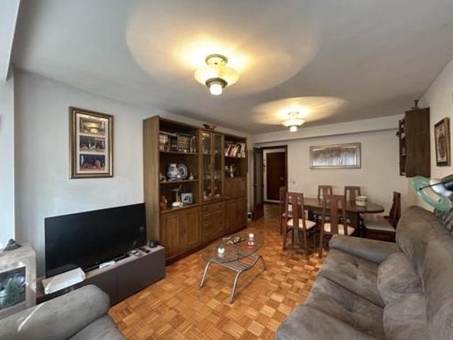 Piso en venta en Montenuño, Oviedo