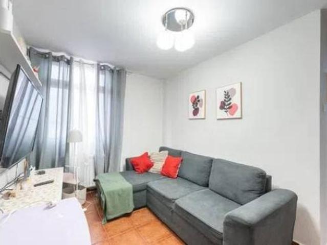 Piso en venta en El Milán, Oviedo