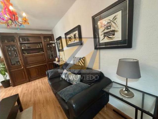 Piso en venta en El Milán, Oviedo