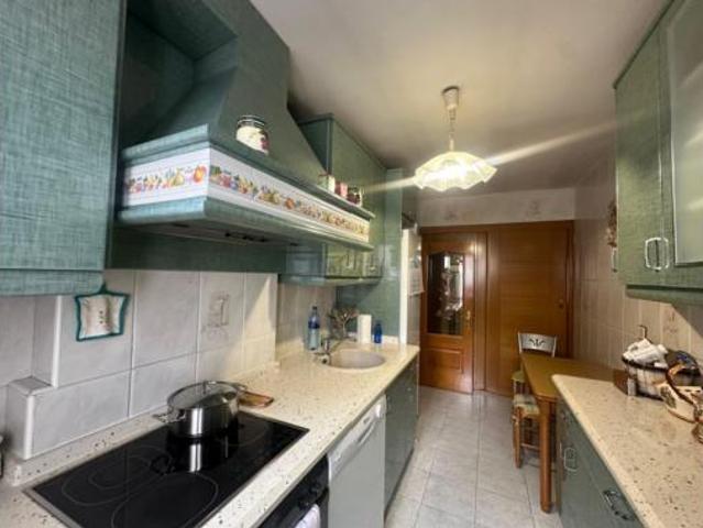 Piso en venta en El Milán, Oviedo