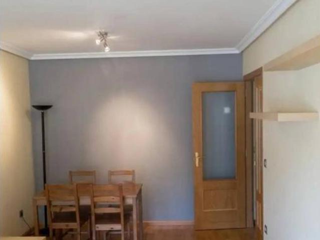 Piso en venta en Montenuño, Oviedo