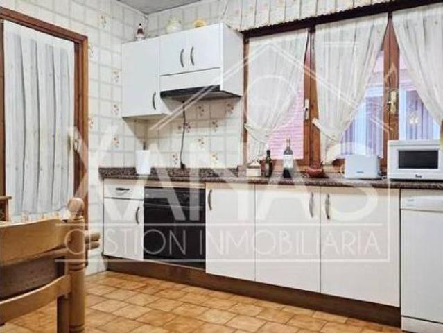 Piso en venta en Montenuño, Oviedo