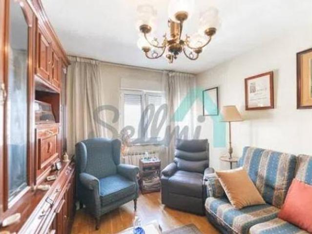 Piso en venta en El Milán, Oviedo