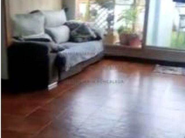 Piso en venta en El Milán, Oviedo