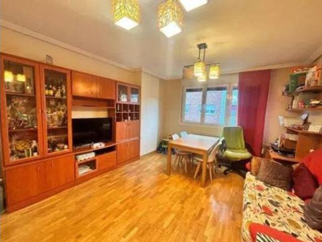 Piso en venta en Junigro (Trubia), Oviedo