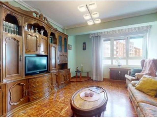 Piso en venta en Azpilagaña, Iruñerria