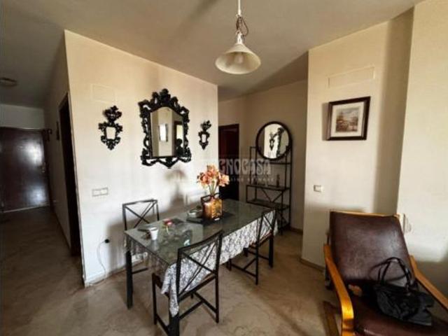 Piso en venta en Pilas, Andalucía