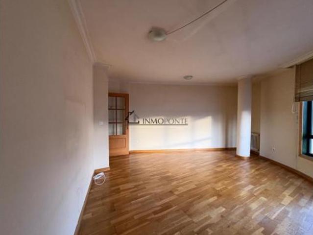 Piso en venta en A Virxe do Camiño, Pontevedra