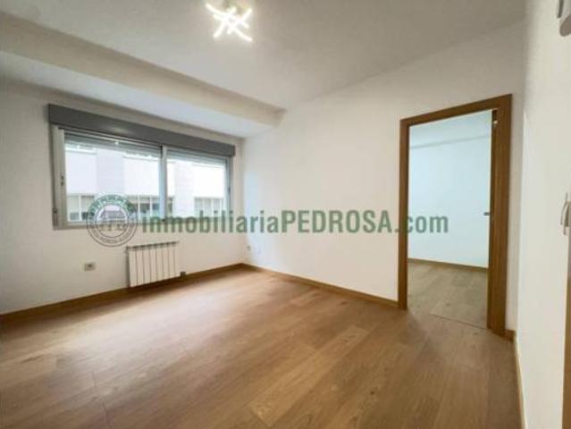 Piso en venta en A Virxe do Camiño, Pontevedra