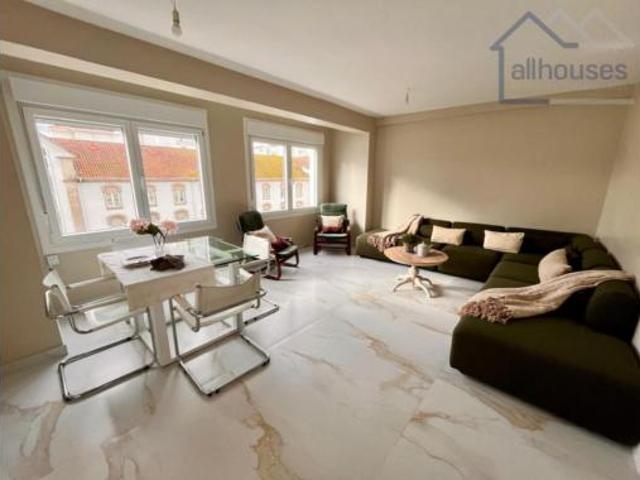 Piso en venta en A Virxe do Camiño, Pontevedra
