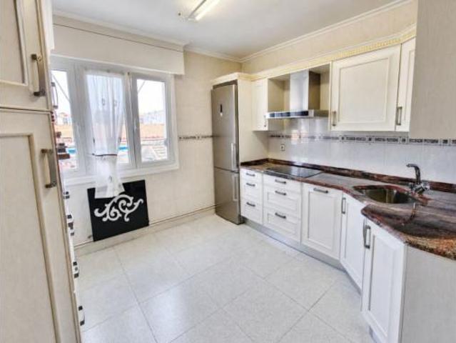 Piso en venta en Kabiezes, Santurtzi