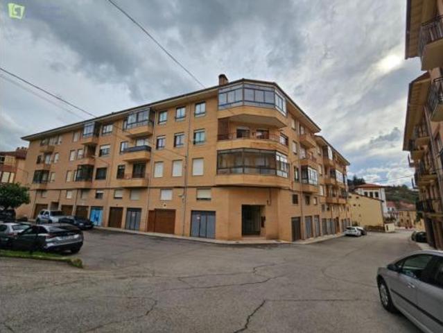 Piso en venta en Pradoluengo, Castilla y León