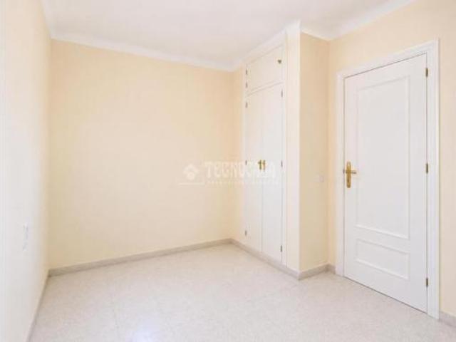Piso en venta en Puente Genil, Andalucía