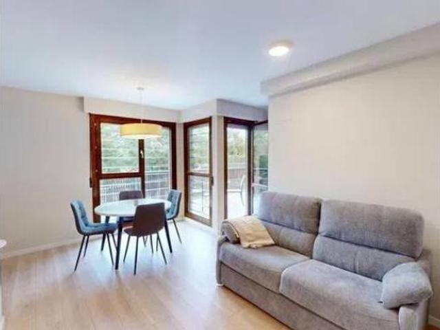 Piso en venta en Puente la Reina de Jaca, Huesca