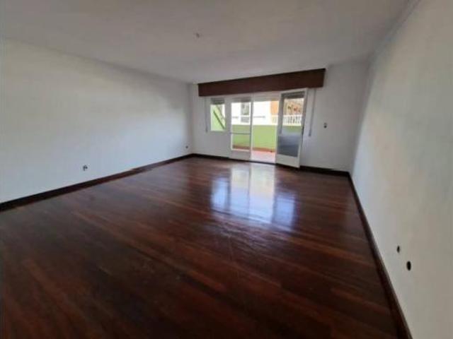Piso en venta en Ribeira, A Barbanza