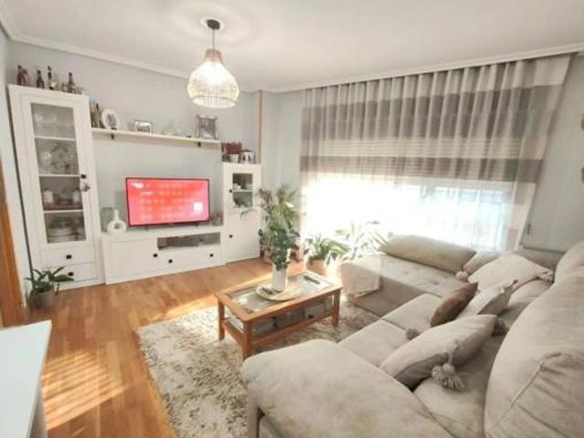 Piso en venta en Ribeira, A Barbanza