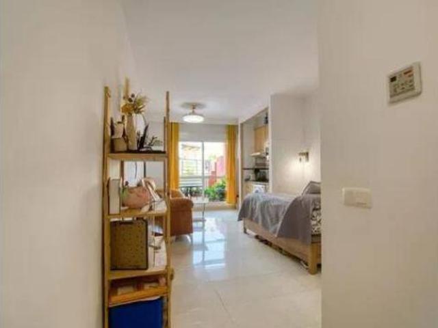 Apartamento en venta en Torre de Benagalbón, La Axarquía
