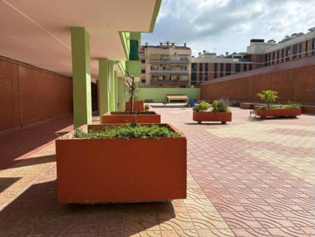 Piso en venta en Sabadell, Sant Oleguer