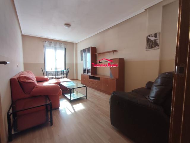 Piso en venta en Castellanos De Moriscos, Urbanización la Almunia