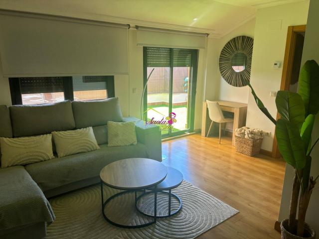 Piso en venta en Castellanos De Moriscos, Urbanización la Almunia