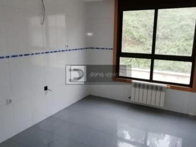 Piso en venta en San Cibrao das Viñas, Ourense