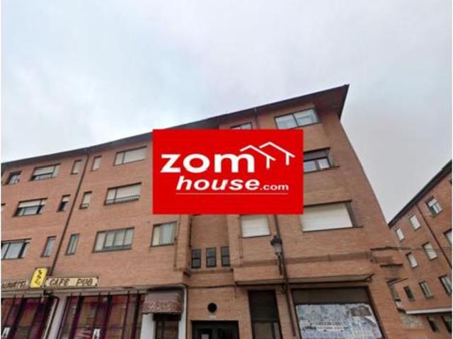 Piso en venta en San Leonardo De Yagüe, Castilla y León
