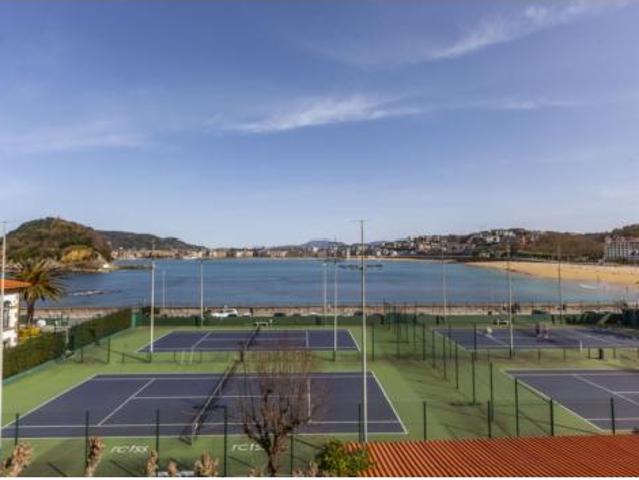 Piso en venta en Mendebaldea, Donostia-san Sebastián