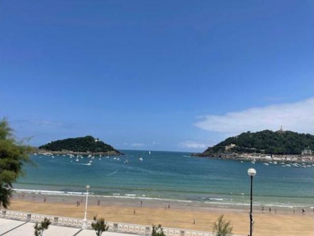 Piso en venta en Mendebaldea, Donostia-san Sebastián