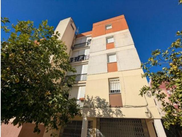 Piso en venta en Sanlúcar La Mayor, Andalucía