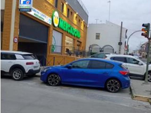 Piso en venta en Sanlúcar La Mayor, Andalucía