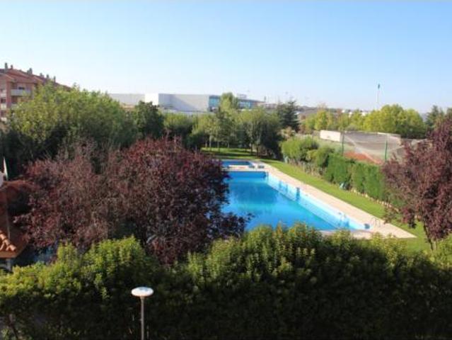 Piso en venta en Valdelagua, Santa Marta De Tormes