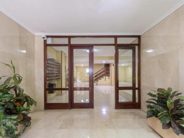 Piso en venta en Perines, Santander