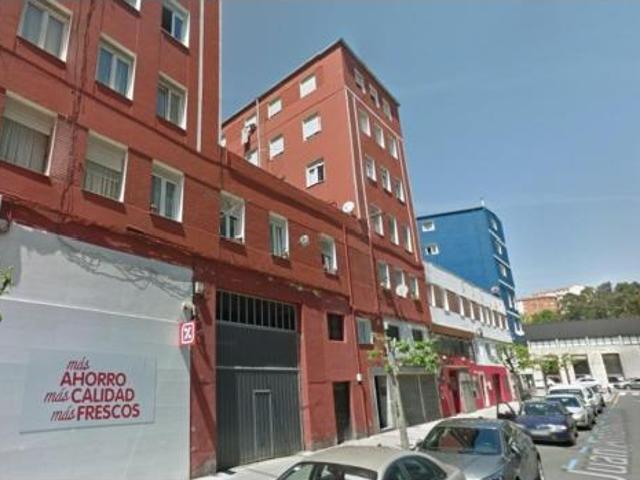 Piso en venta en Perines, Santander