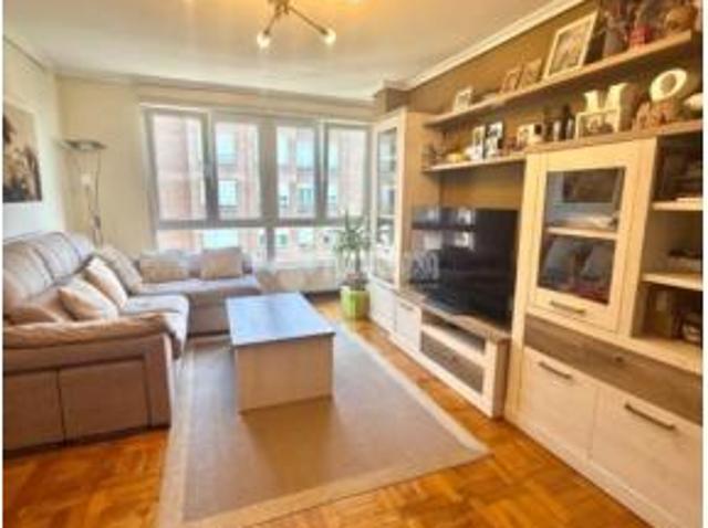 Piso en venta en Perines, Santander