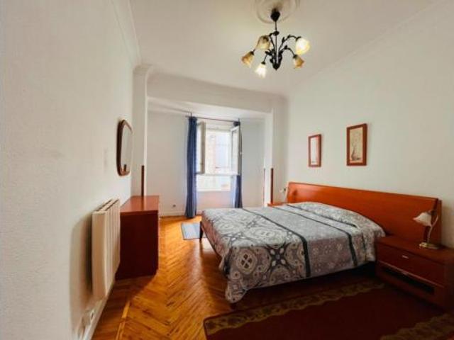 Piso en venta en Perines, Santander