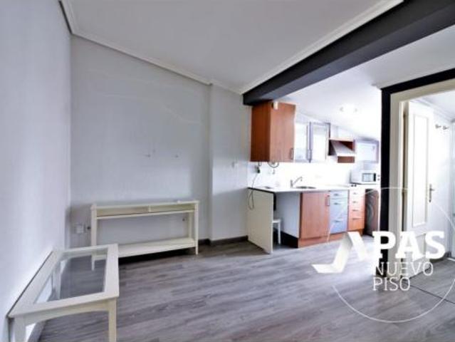 Piso en venta en Perines, Santander