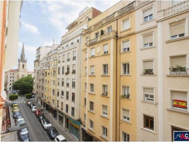 Piso en venta en Correos, Santander