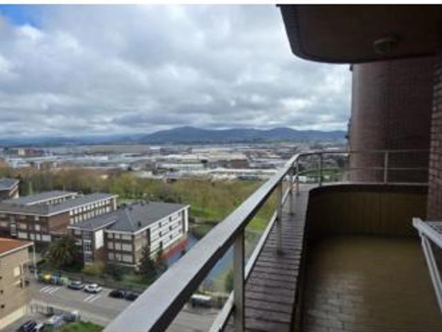 Piso en venta en Cajo, Santander